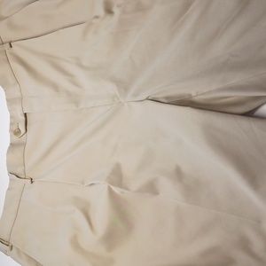 Jos A Banks leadbetter men's shorts beige golf walking pants size 42R